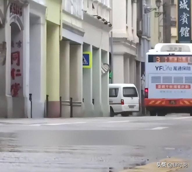 时被公交撞倒反遭澳门警方指控内地女在澳门马路中间跳舞横穿(图15)